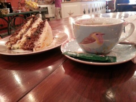 pretty tea cup and cake